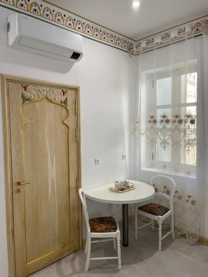 Chambre Orientale Cherazade Maison De L'Eglise Нарбонна Экстерьер фото